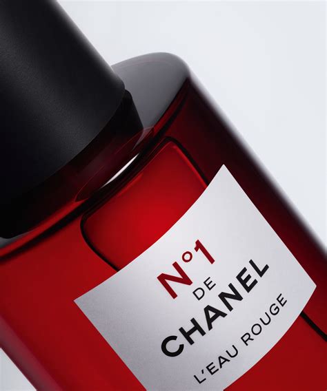 no 1 de chanel l'eau rouge.